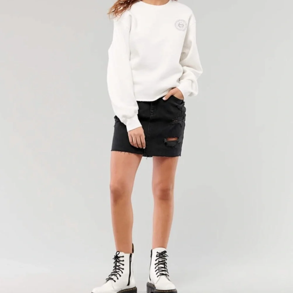 Hollister Denim Mini Skirt Ultra High Rise Distressed Black Size 7 Waist 28” - Picture 4 of 15